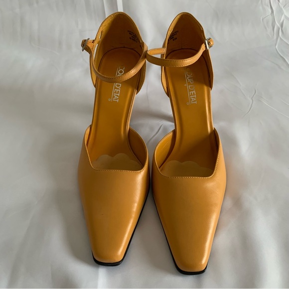 mustard yellow pointy toe heels - Picture 2 of 7